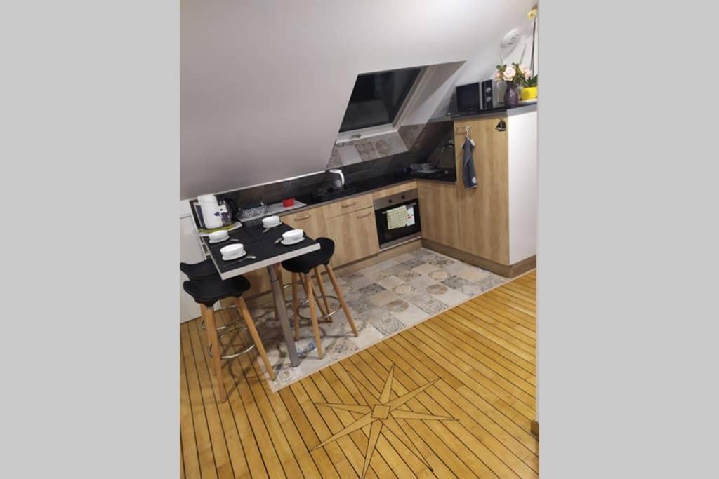 Logement Atypique Bien Etre Au Coeur De La Nature Кимпер Екстериор снимка