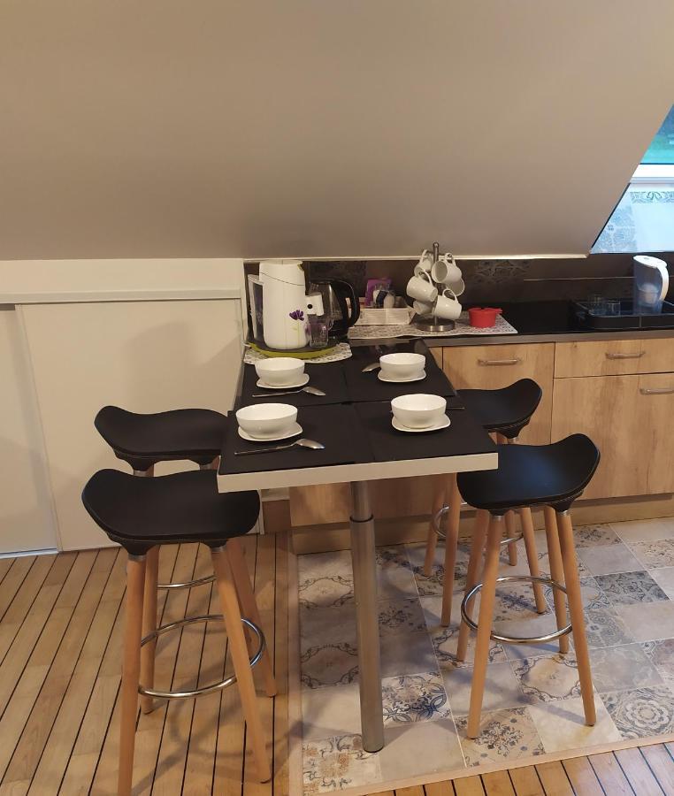 Logement Atypique Bien Etre Au Coeur De La Nature Кимпер Екстериор снимка